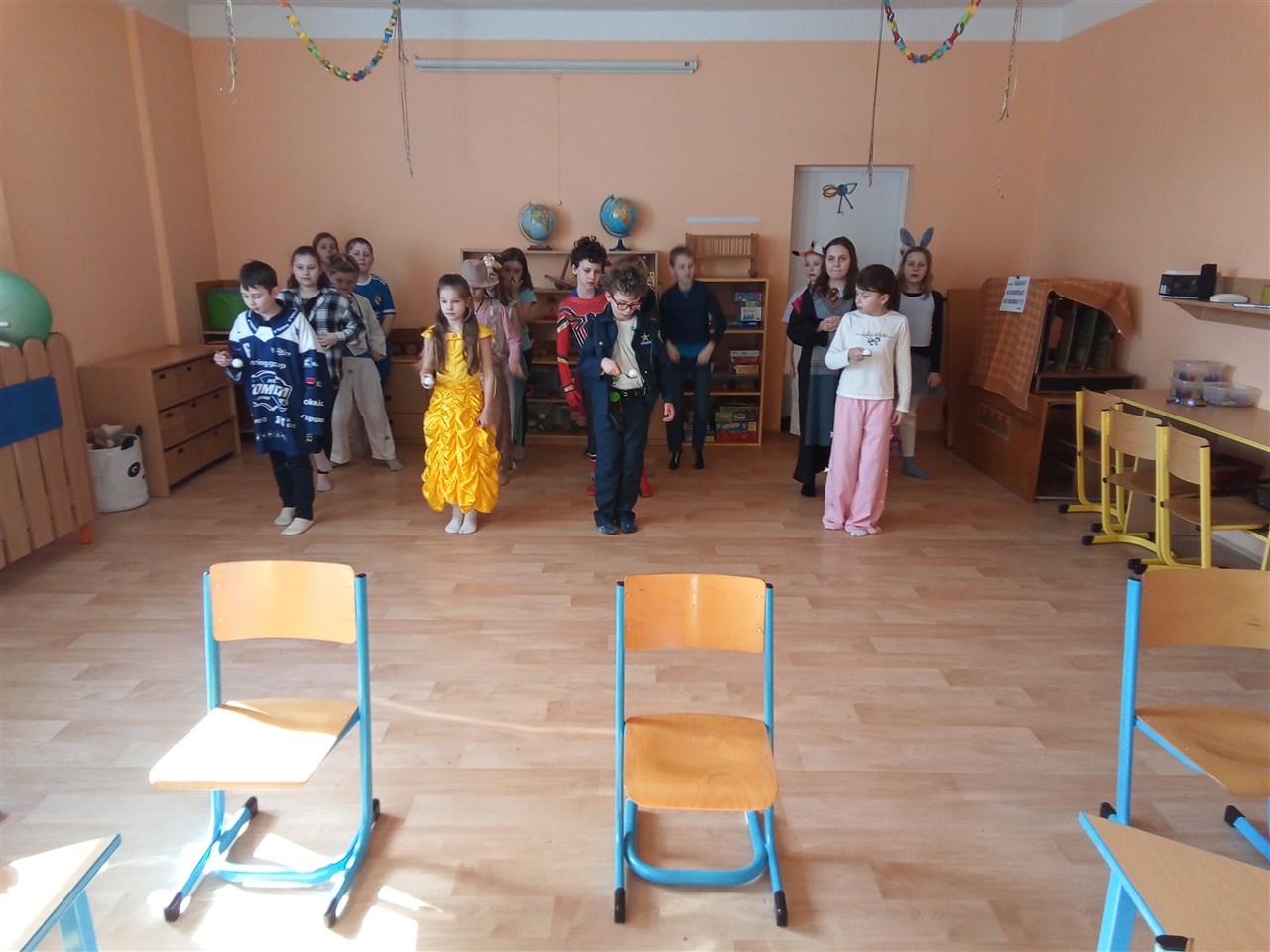 Soutěže s pingpongovým míčkem 