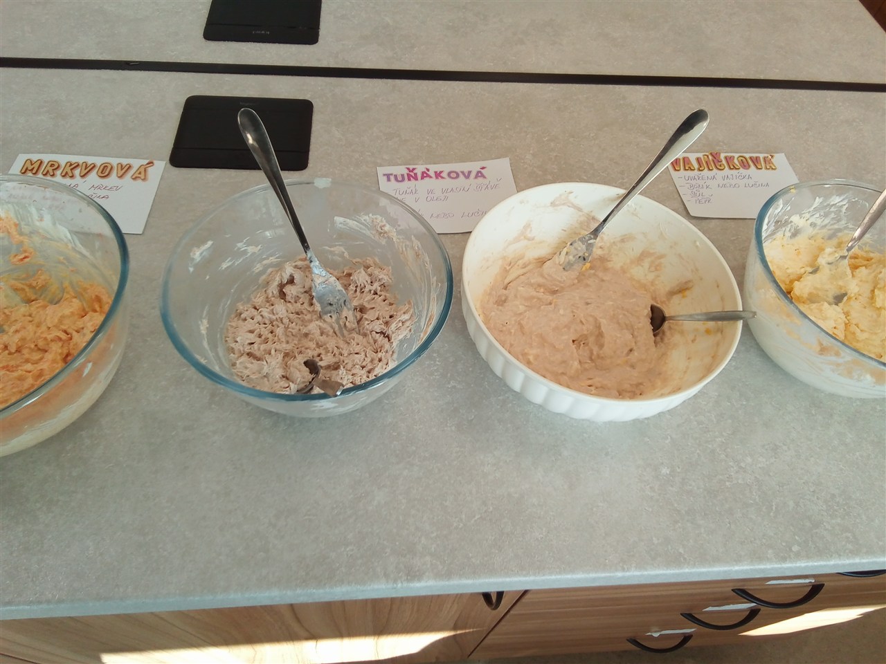 Mrkvová, tuňáková, tuňáková s vajíčkem a vajíčková