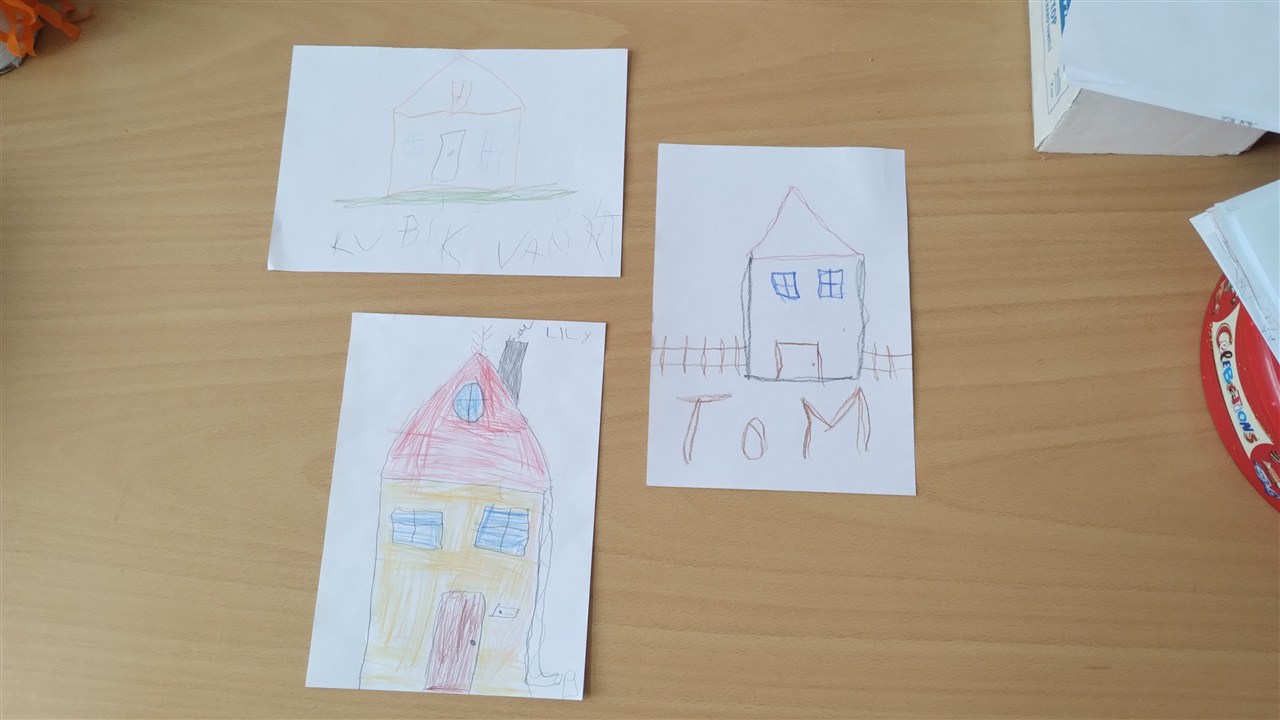 Malování nedominantní rukou 