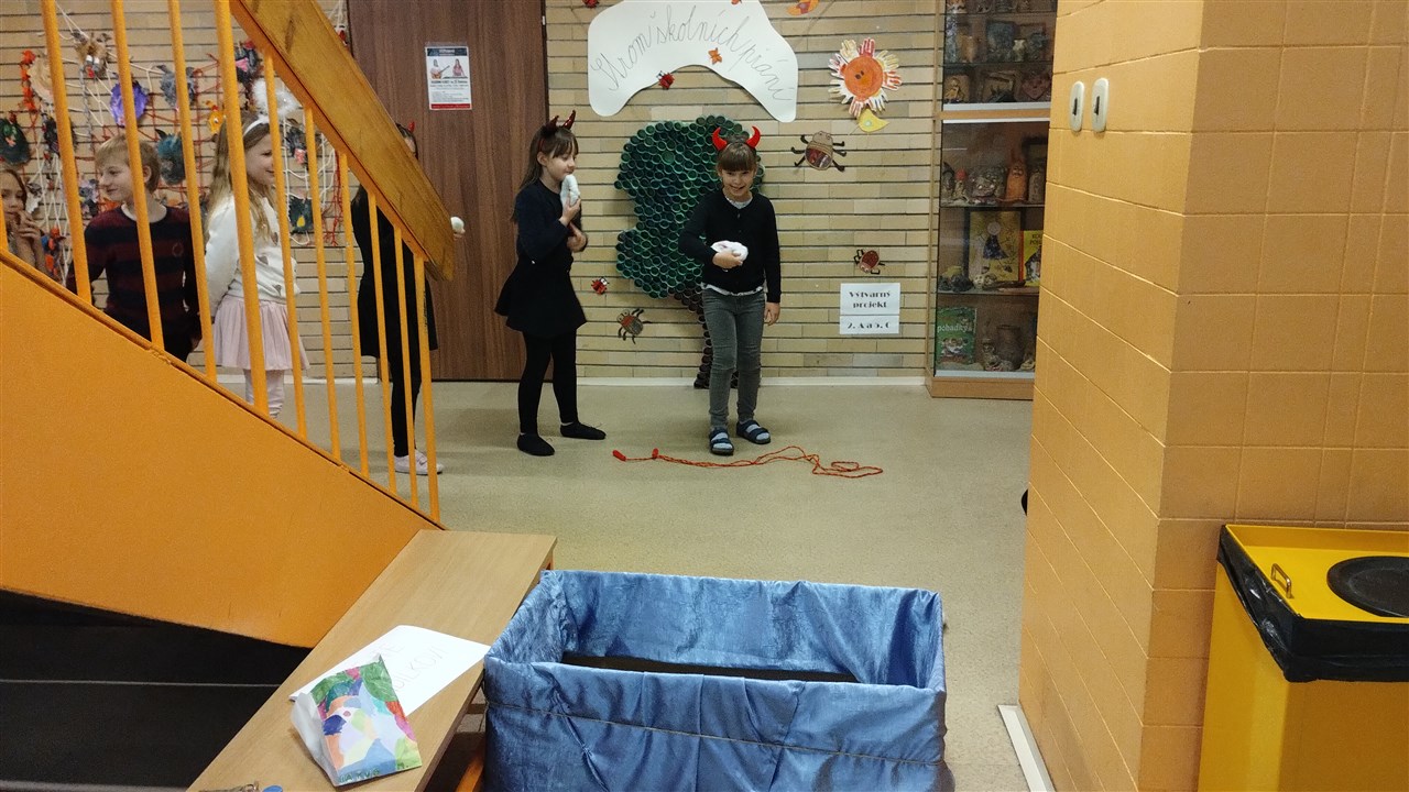 Házení svatozáří 