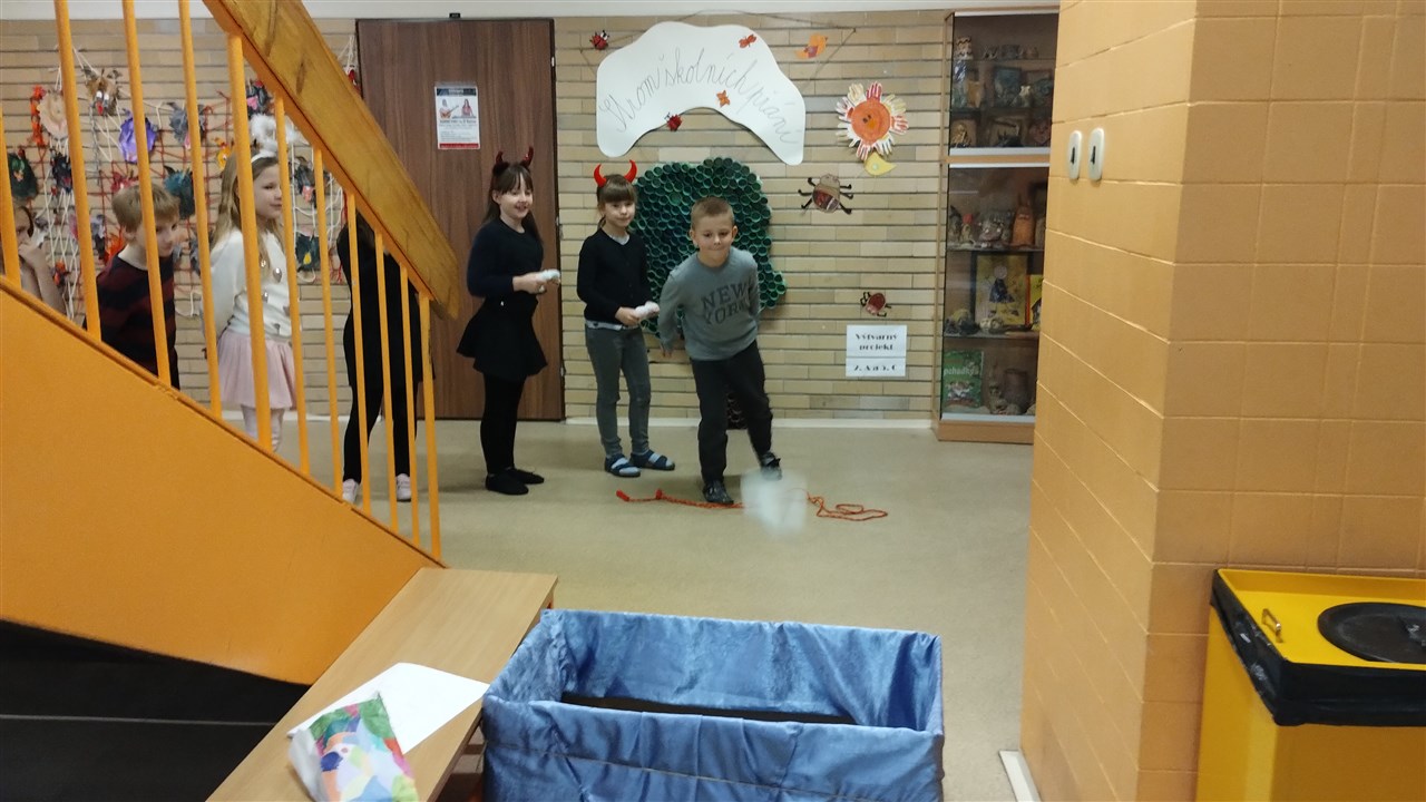 Házení svatozáří 