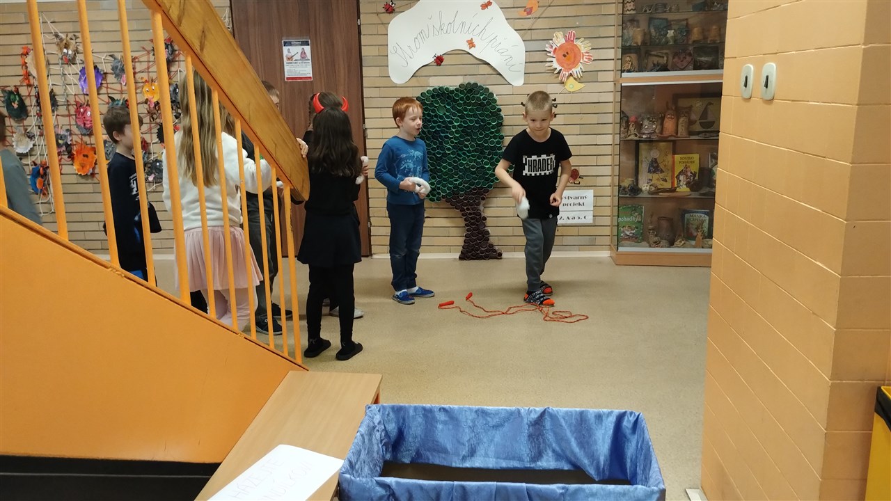 Házení svatozáří 