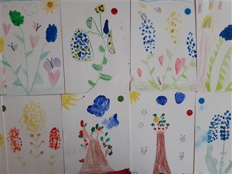 Jarní květiny a stromy - duben