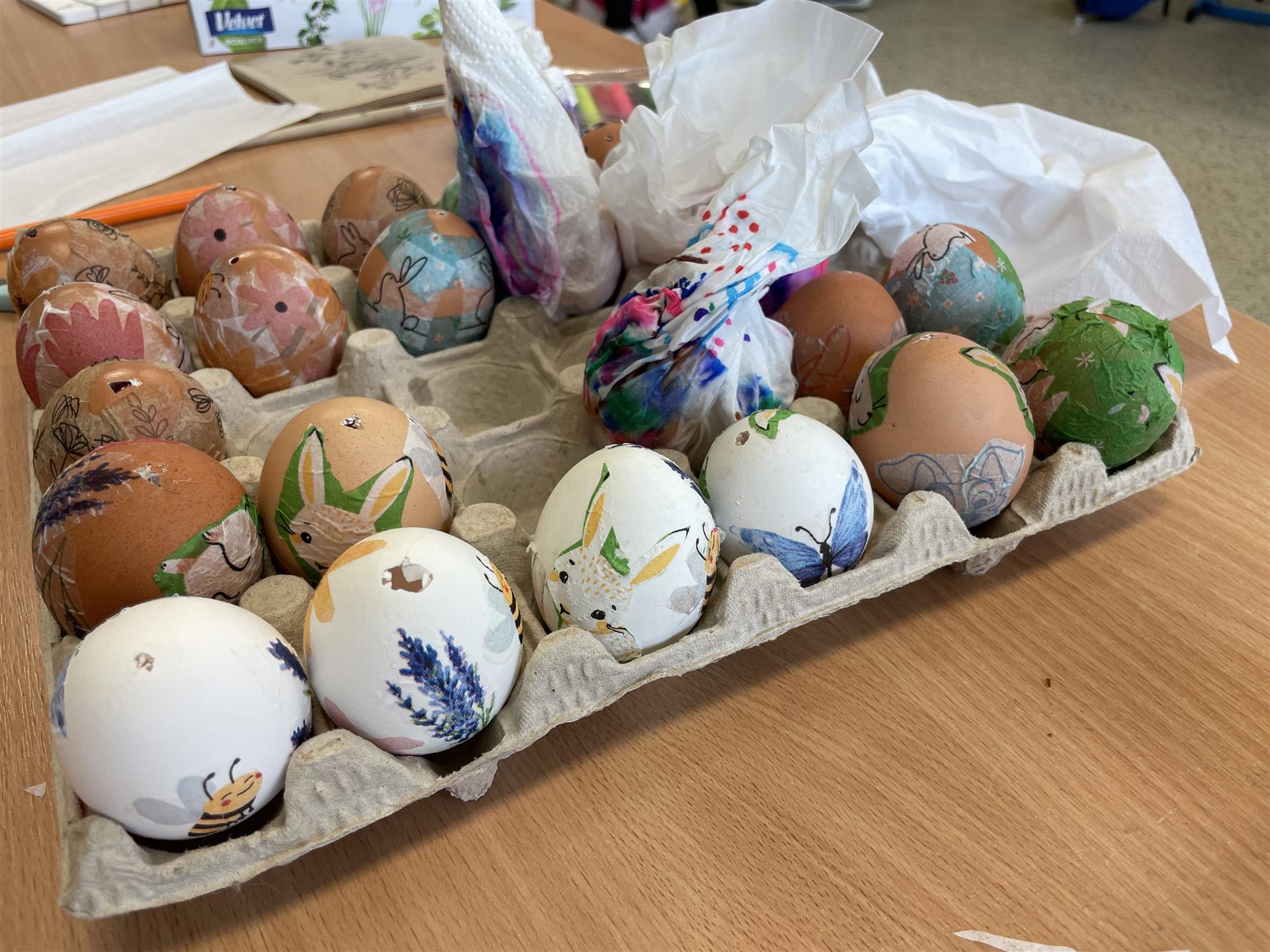 Velikonoční tvoření - zdobení vajíček 
